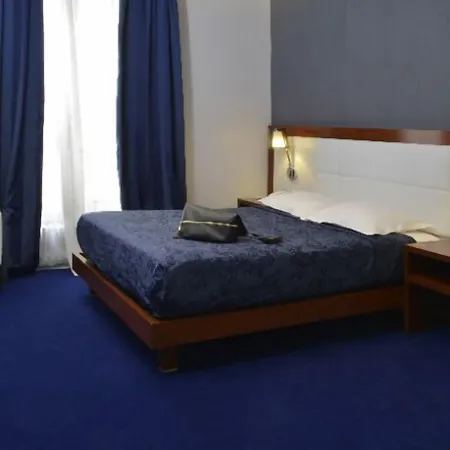 Ambassadeur 3* Parigi