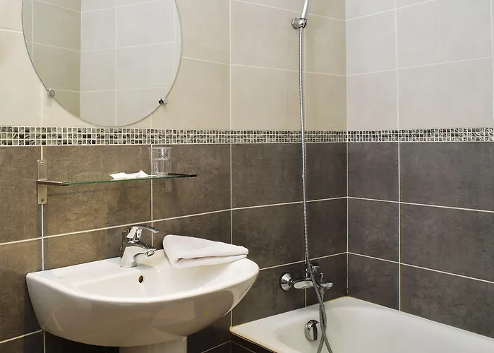 Ambassadeur 3* باريس