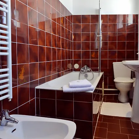 Ambassadeur Hotel 3*