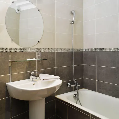 앰배서더 3* 파리