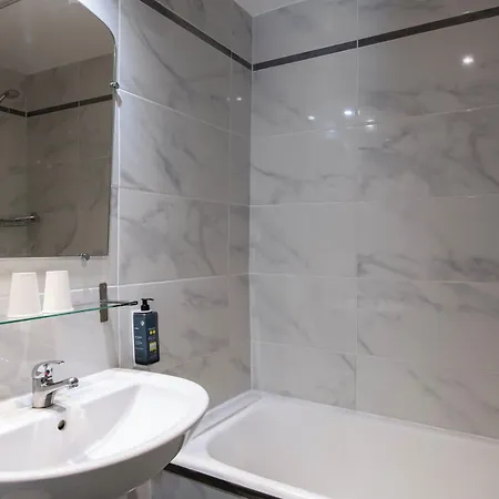 앰배서더 3* 파리