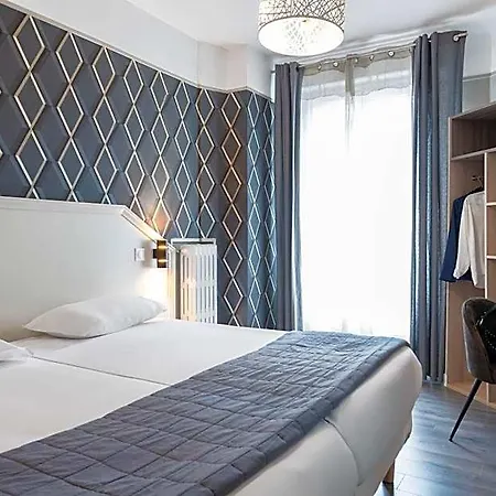 Ambassadeur Hotel