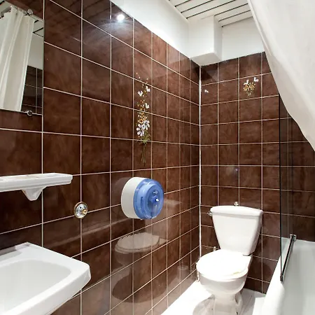 Ambassadeur Hotel 3*