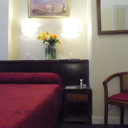 Ambassadeur Hotel 3*
