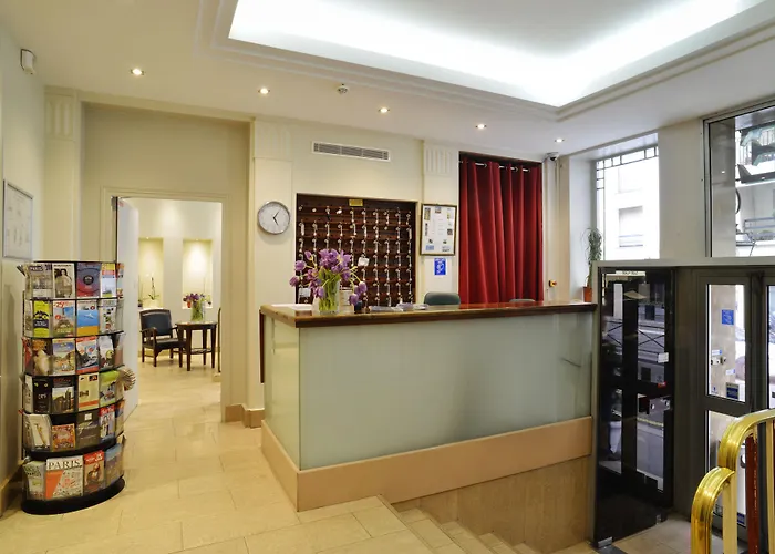 Отель Ambassadeur Париж