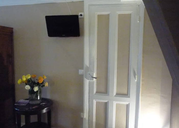 Ambassadeur Hotel 3*