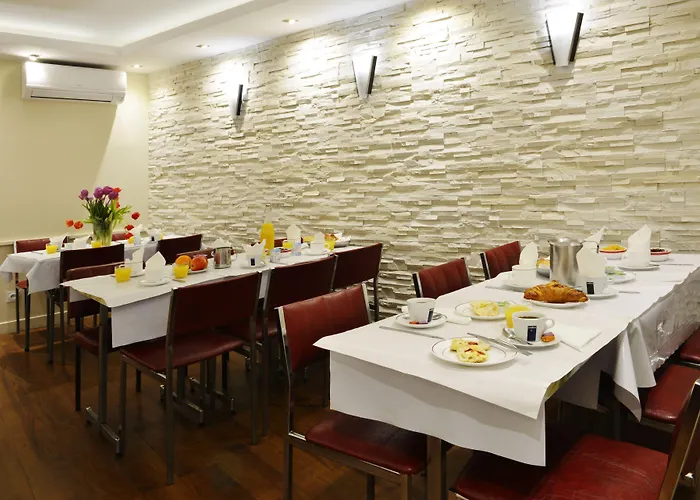 Ambassadeur Hotel 3*