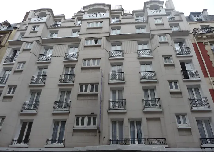 Ambassadeur Hotel Parijs