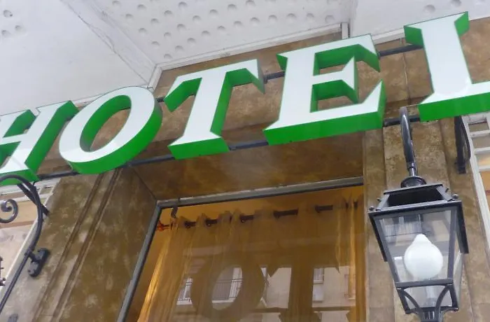 Ambassadeur 3* Parijs